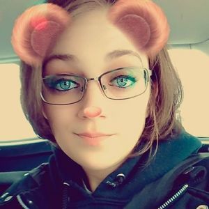 Meet your Posher, Briana